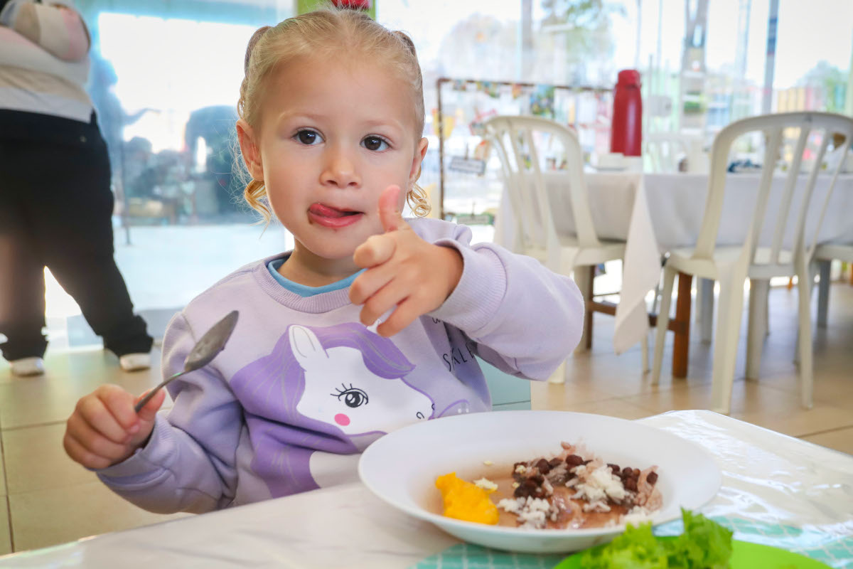 CMC analisa direito de alunos levarem alimentação especial