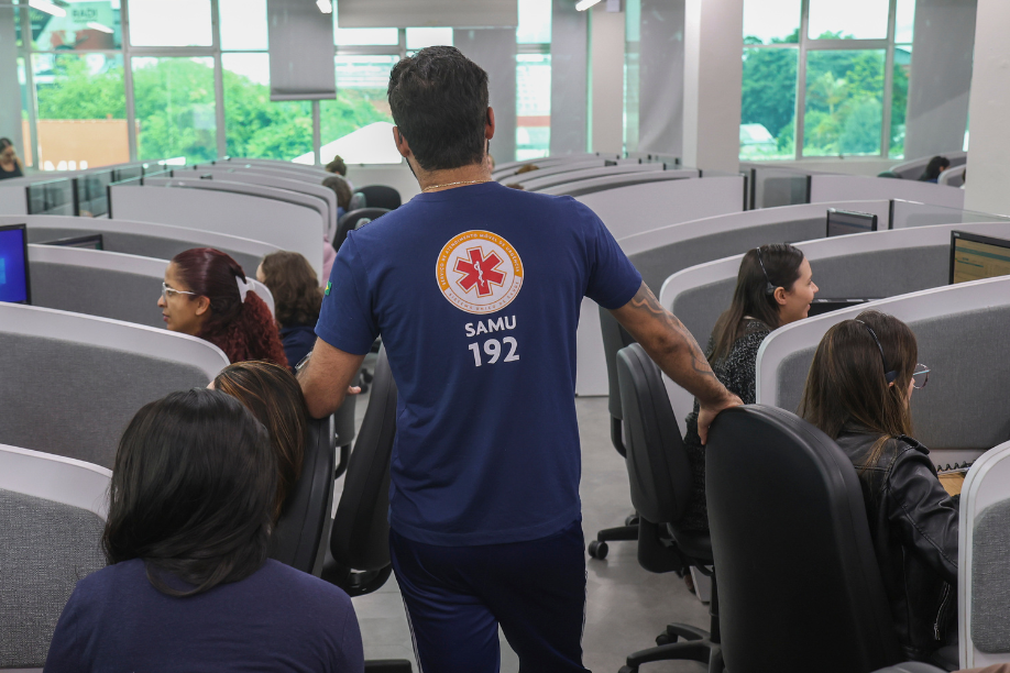 Câmara de Curitiba analisa multa para trote aos serviços de emergência