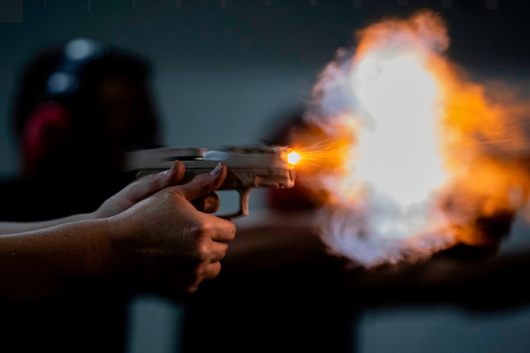 Câmara de Curitiba analisa política de incentivo ao tiro esportivo