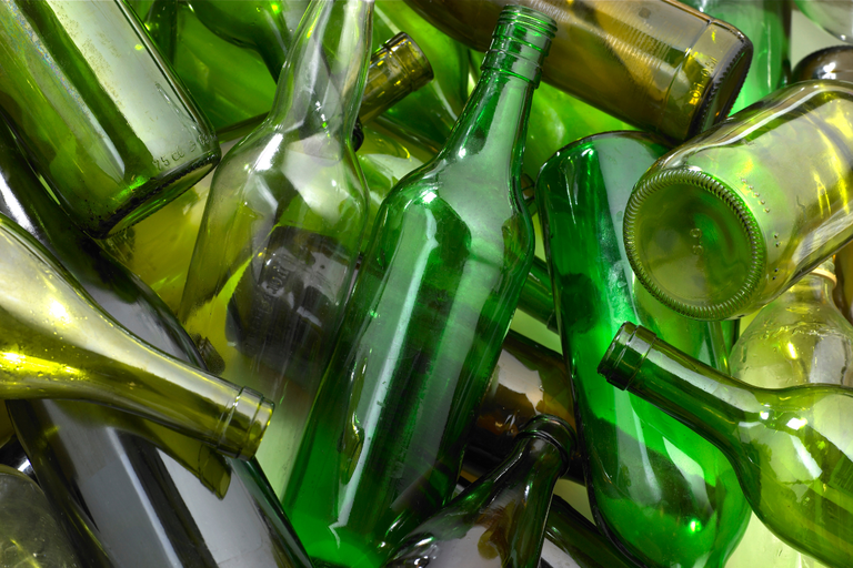 Câmara de Curitiba analisa projeto que inclui vidro na logística reversa