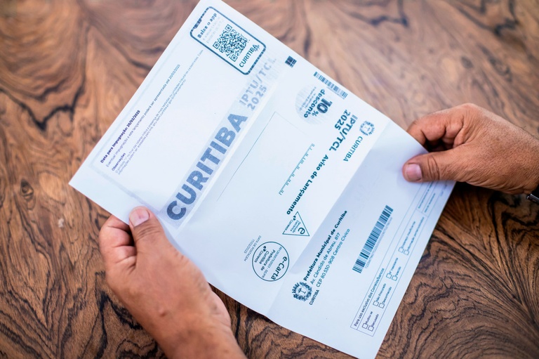 Câmara de Curitiba analisa projeto sobre cobrança do IPTU em Curitiba