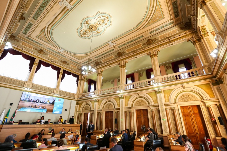 Câmara de Curitiba anuncia medidas  de prevenção ao coronavírus 