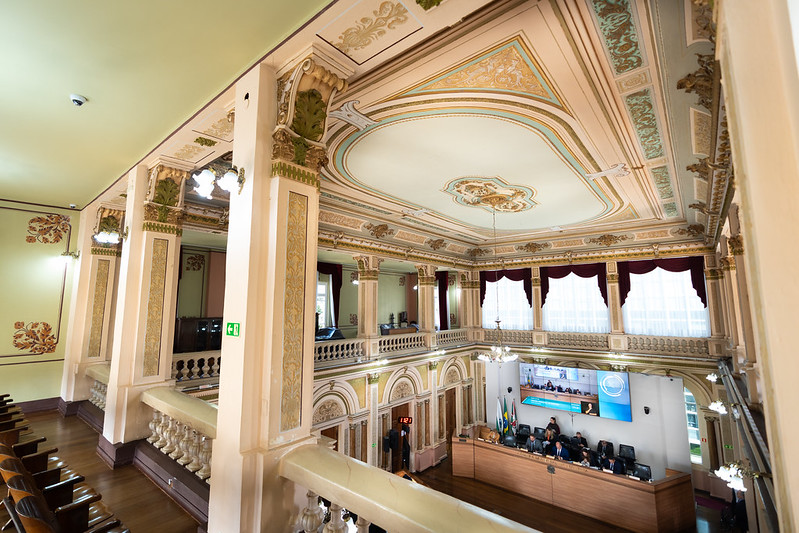 Câmara de Curitiba aprova homenageados com o Prêmio Papa João Paulo II