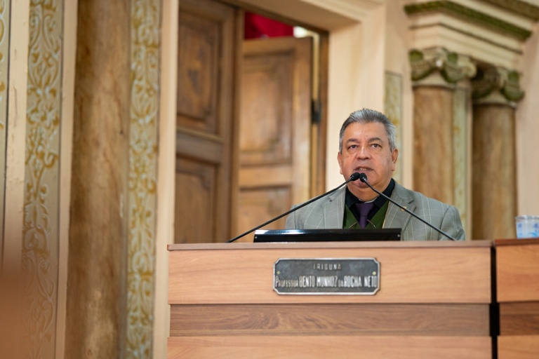 Câmara de Curitiba aprova homenagem a líder comunitária da Vila Verde