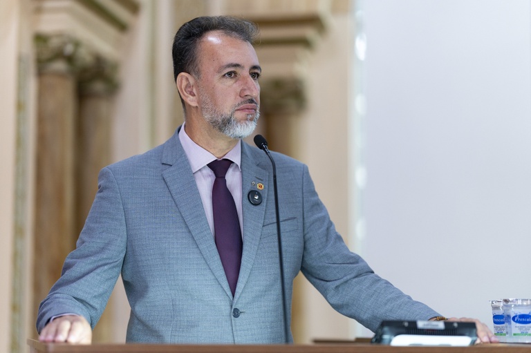 Câmara de Curitiba aprova homenagem póstuma a guarda municipal