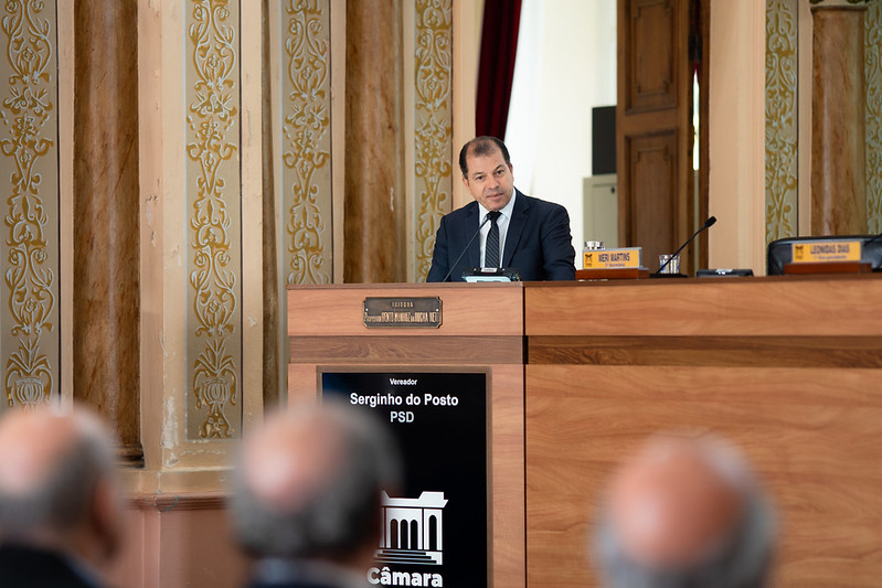 Câmara de Curitiba aprova homenagem póstuma a Naim Akel