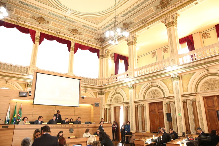 Câmara de Curitiba aprova regulamentação à agricultura urbana