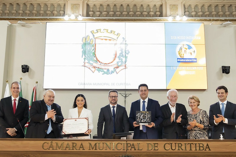 Câmara de Curitiba concede Cidadania Honorária à primeira-dama do Paraná