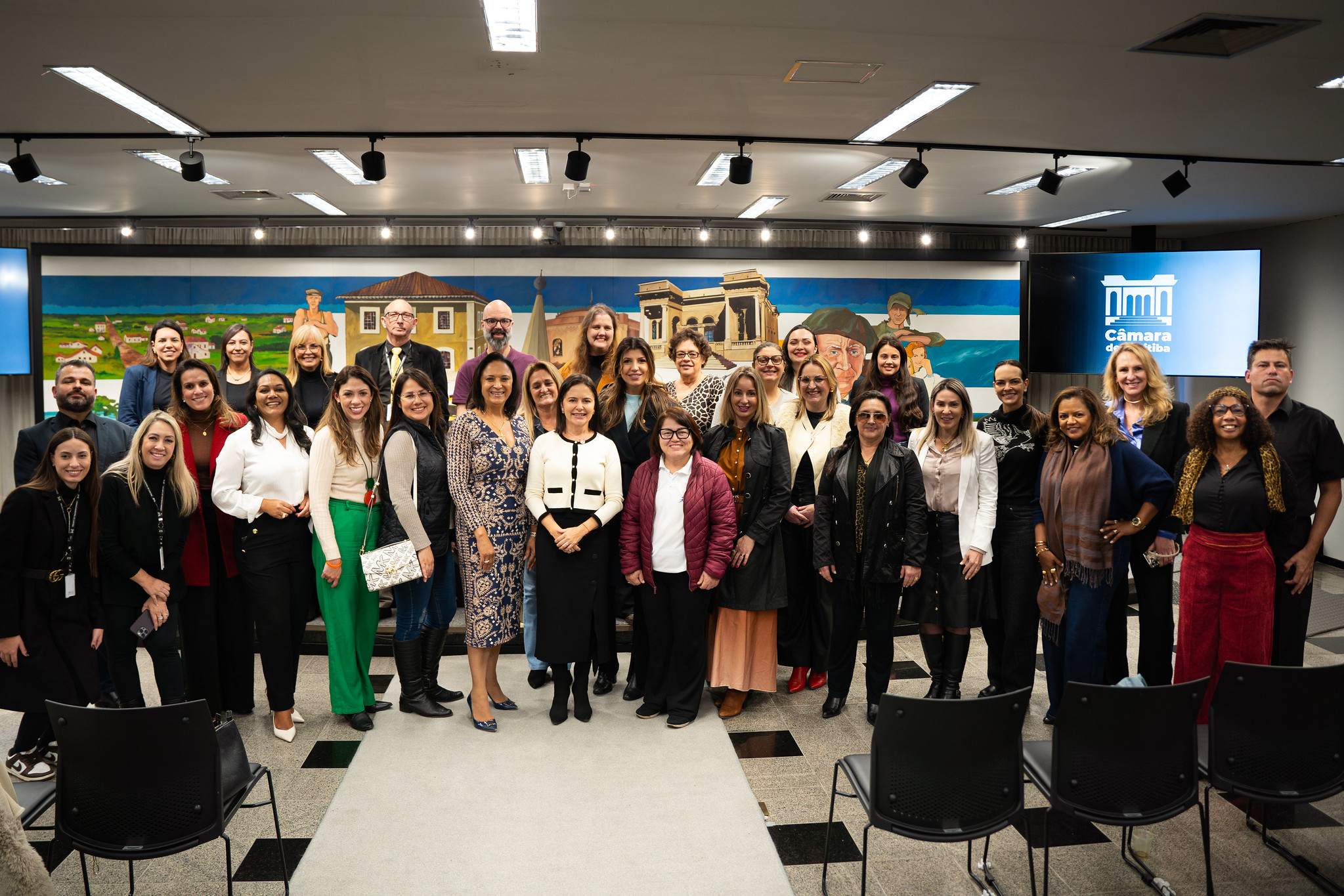 Câmara de Curitiba debate assédio e canais de denúncia em workshop