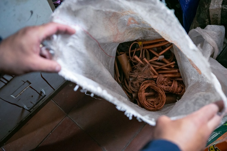 Câmara de Curitiba debate punições para comércio ilegal de metais recicláveis