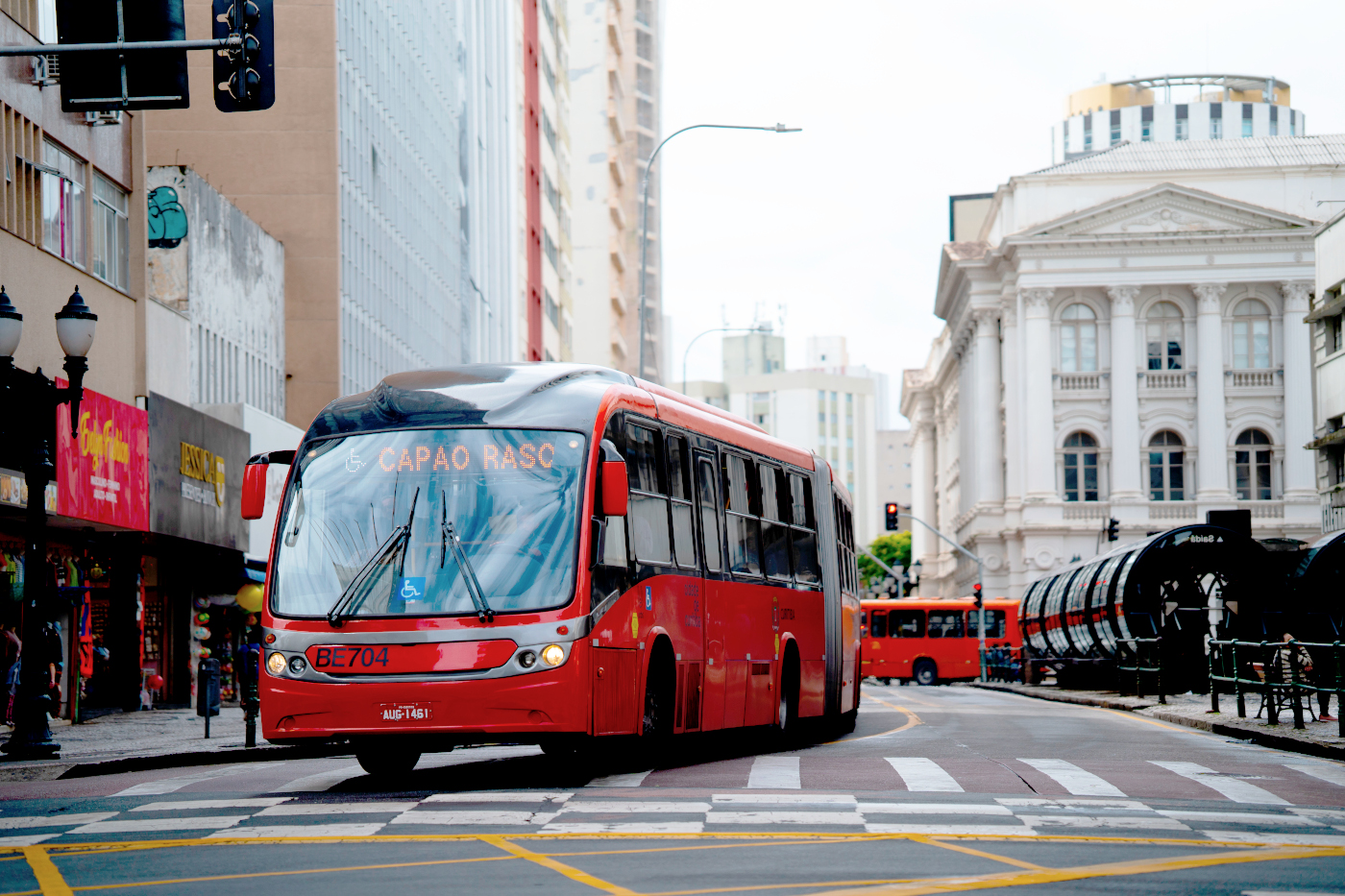 Câmara de Curitiba discute ônibus de graça para pessoas com fibromialgia