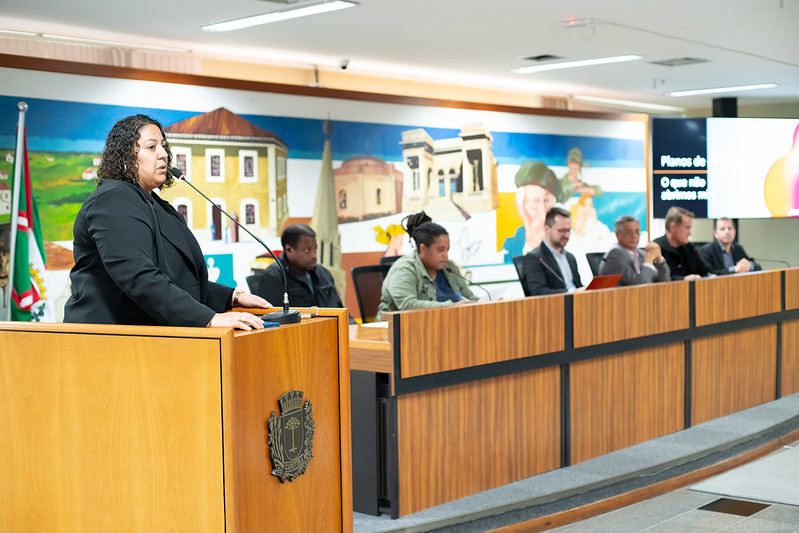 Câmara de Curitiba e Sismuc dialogam sobre planos de carreiras