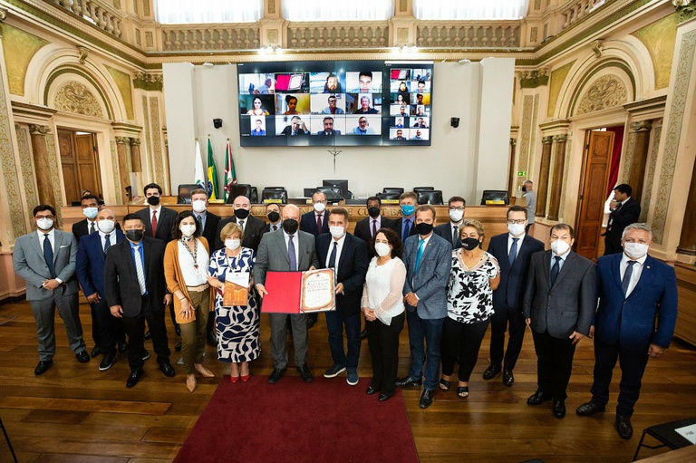 Câmara e UFPR assinam convênio para utilização de software livre — Portal  da Câmara Municipal de Curitiba