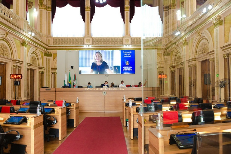 Câmara de Curitiba empossa nova coordenação da Procuradoria da Mulher