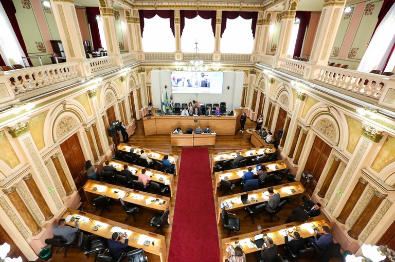 Câmara de Curitiba fixará subsídio  para próxima legislatura sem reajuste