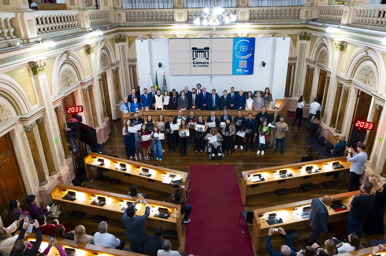 Câmara de Curitiba homenageia 34 nomes com o Prêmio Mérito Esportivo