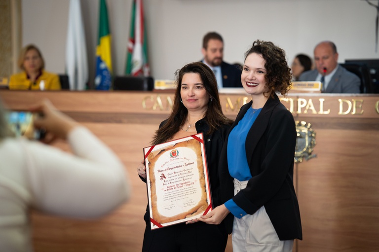 Câmara homenageia 90 anos do Sindicato dos Engenheiros do Paraná