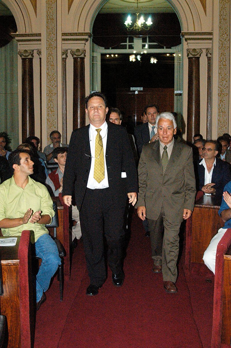 Câmara de Curitiba homenageia desportista 