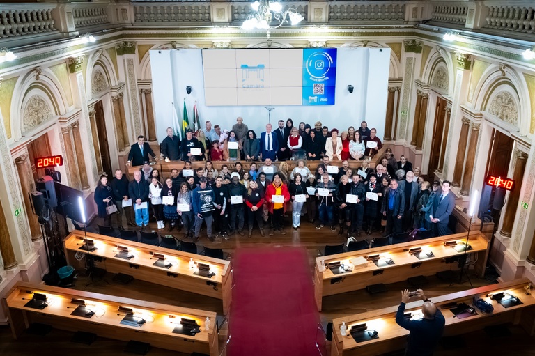 Câmara de Curitiba homenageia entidades e lideranças do terceiro setor