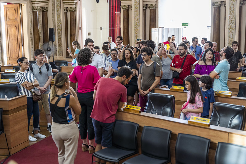 Câmara de Curitiba recebe inscrições para visita guiada neste sábado