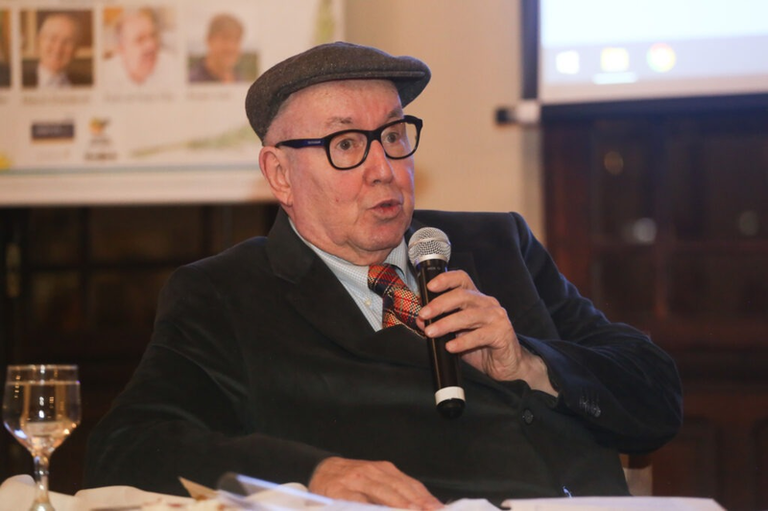 Câmara de Curitiba lamenta a morte do jornalista Aroldo Murá