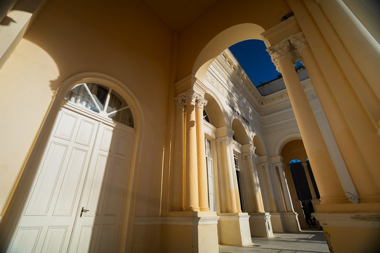 Câmara de Curitiba lança pregão para restauração do Palácio Rio Branco