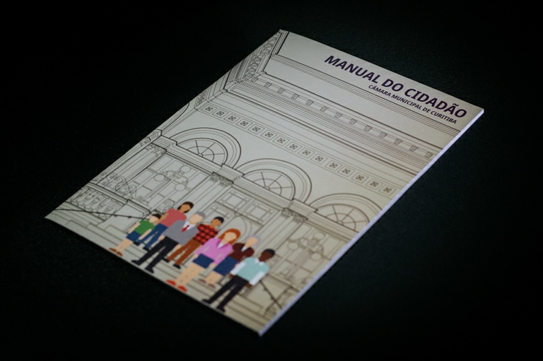 Câmara de Curitiba licita a impressão de materiais gráficos