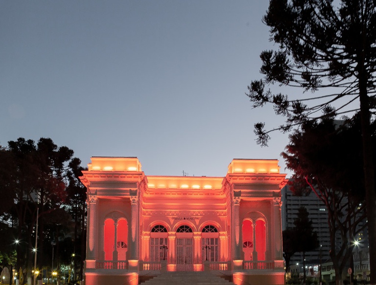Câmara de Curitiba pede adesão da sociedade à campanha Maio Laranja