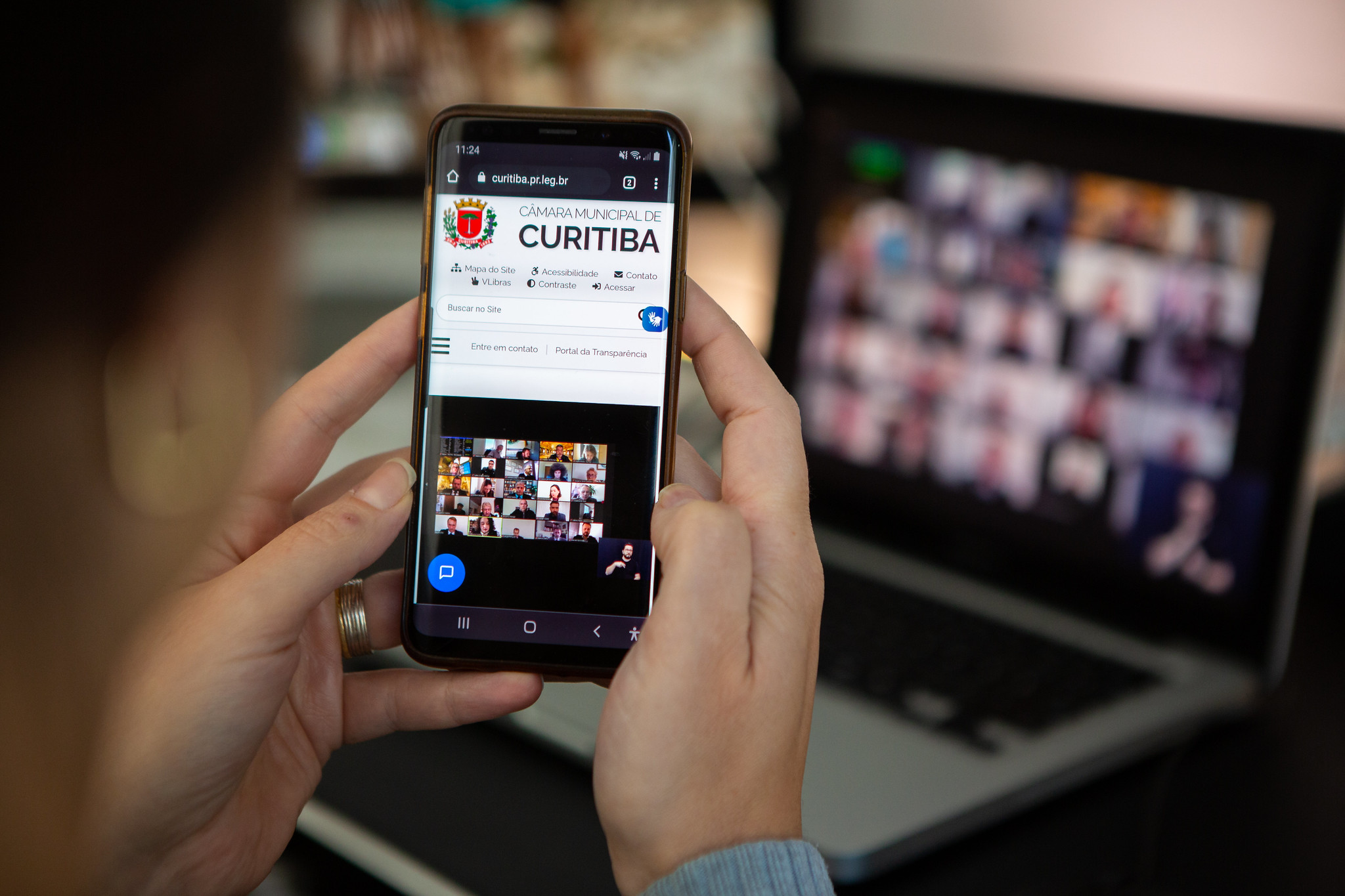 Câmara de Curitiba pede inclusão de farmacêuticos e bancários na vacinação