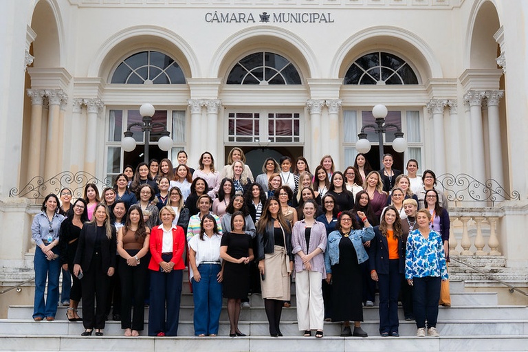 Câmara de Curitiba presta homenagem ao Dia Internacional da Mulher