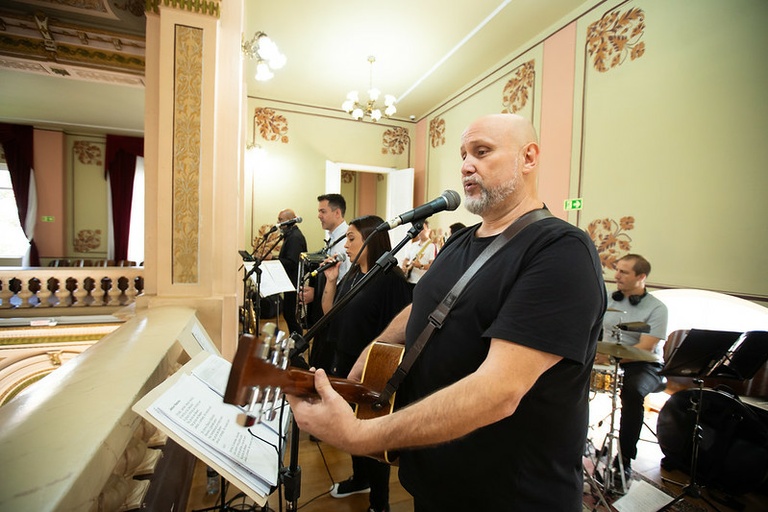 Câmara de Curitiba recebe Cantata de Natal do Comep