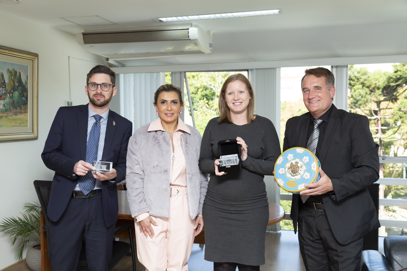 Câmara de Curitiba recebe cônsules do Reino Unido 