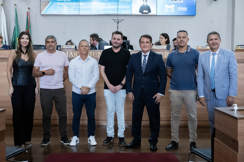 Câmara de Curitiba recebe vereadores de Cambará e São Francisco do Sul