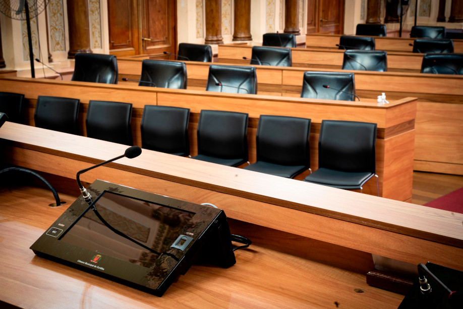 Câmara de Curitiba registrou mais de um projeto de lei por dia útil em 2024