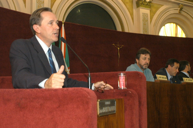 Câmara de Curitiba vai discutir desarmamento 