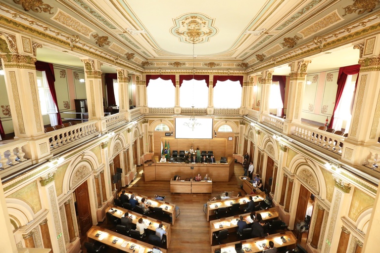 Câmara de Curitiba vai modernizar sistema de transmissões das sessões