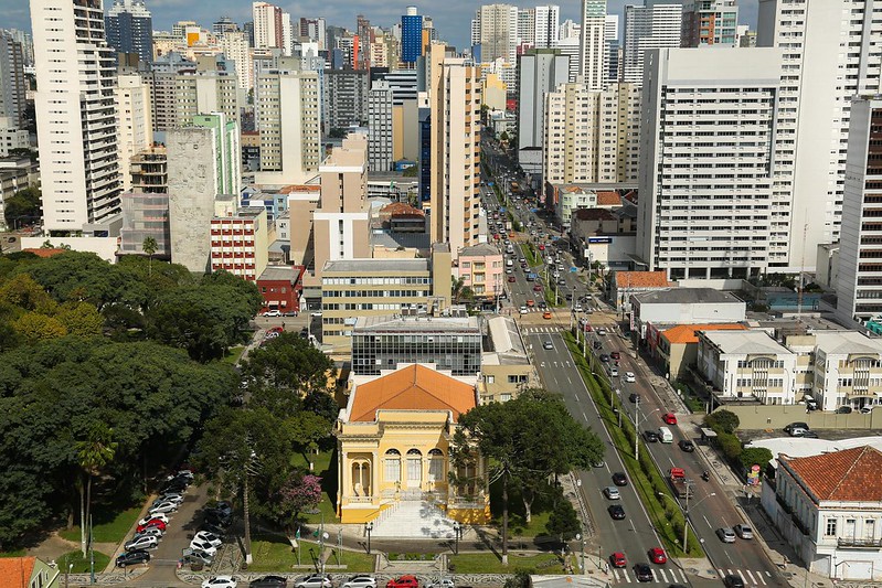 Câmara de Curitiba vota reposição salarial do funcionalismo na terça