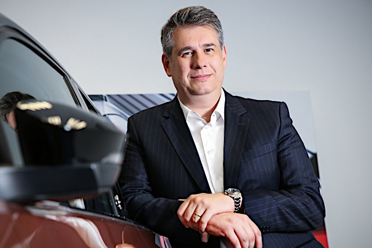 Câmara aprova homenagem a CEO curitibano da Volkswagen