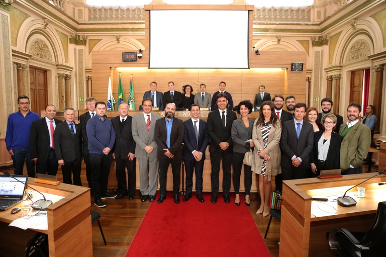 Câmara de Vereadores aprova inédita Lei de Inovação para Curitiba