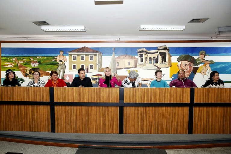 Câmara debate igualdade salarial entre mulheres e homens