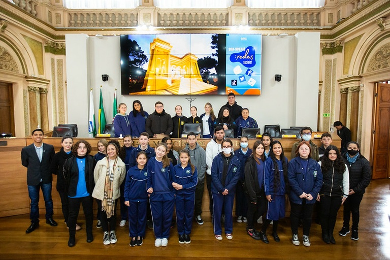 Parlamento Jovem: CMC empossa novos vereadores mirins de Curitiba