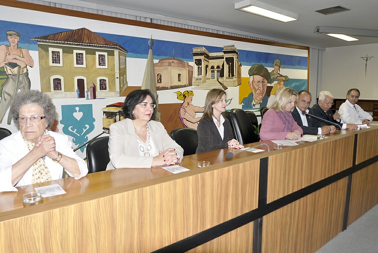 Câmara homenageia educadoras voluntárias 