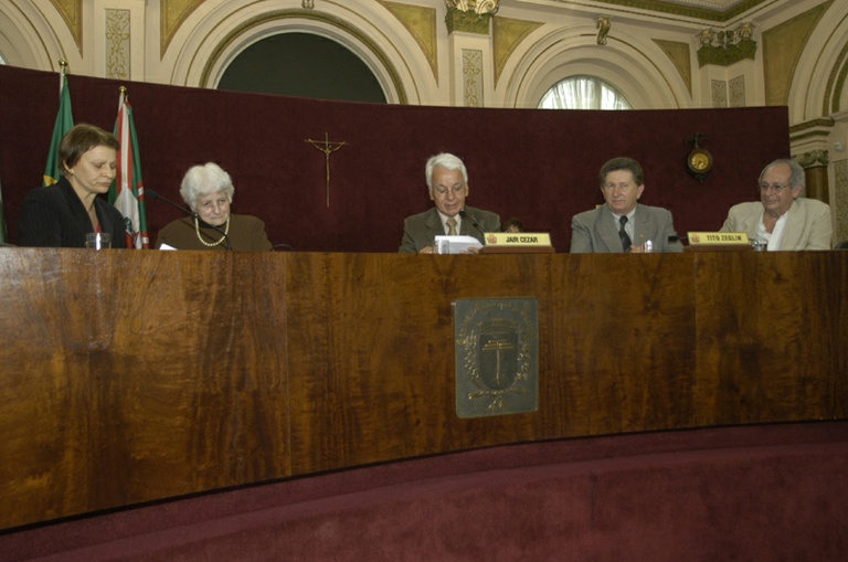 Câmara homenageia Gilda do Amaral 