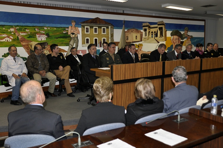 Câmara homenageia maestro Paulo Kühn 
