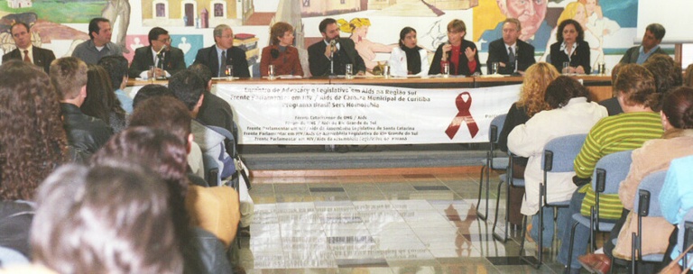 Câmara lança Frente Parlamentar em HIV/Aids 