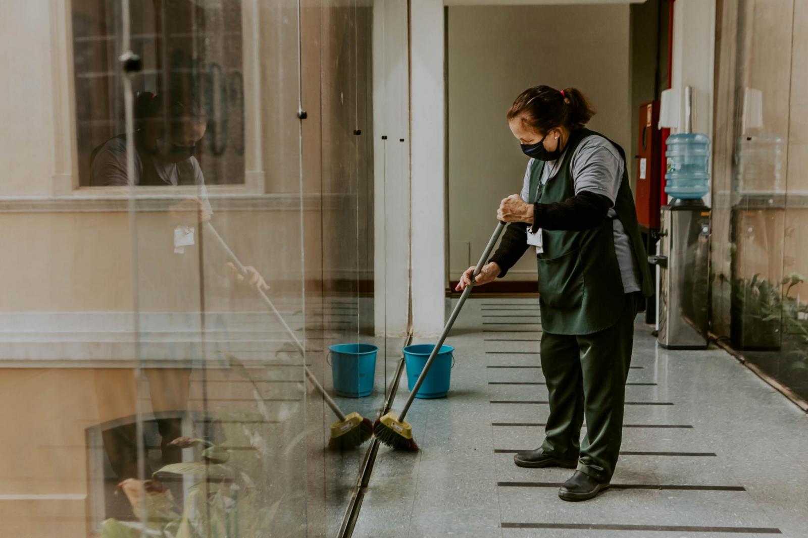 Câmara licita contratação de serviços de limpeza e conservação