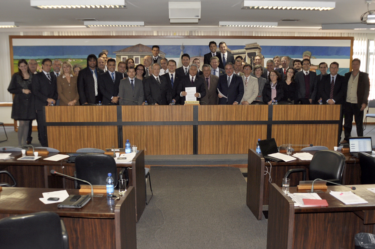 Câmara manifesta apoio a PEC que cria novos TRFs 