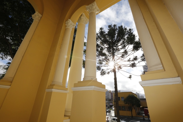 Câmara promove edição 2022 do prêmio Profissional do Ano de Curitiba