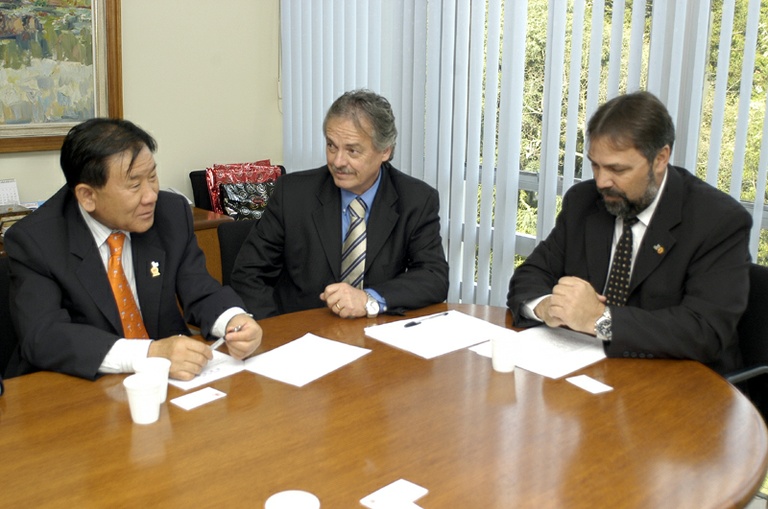 Câmara recebe delegação sul-coreana 