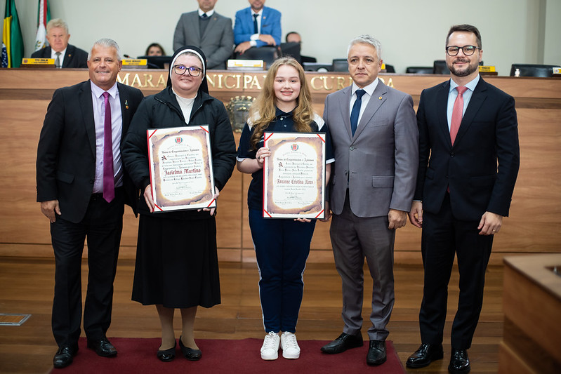 Câmara recebe estudante que venceu o concurso Jovem Senador